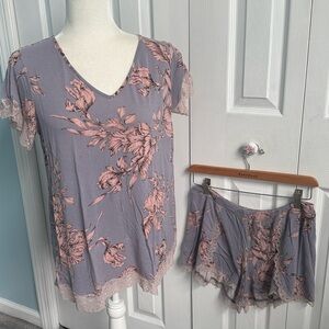 Soma Cool Nights Lace Trim Floral Print Pajama Set Lavender and Pink Size S/M